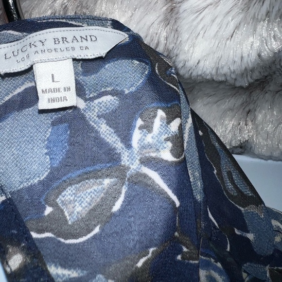 Lucky Brand Women's Floral Pattern Sheer Top Semi-Open Back Flutter Sleeve (L) - Picture 4 of 4